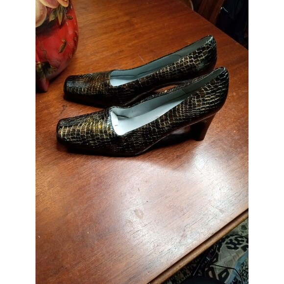 Bellini M Women's VTG Pump Black Gold Leather Snake Print Retro Heel Size 9.5W - Picture 2 of 10